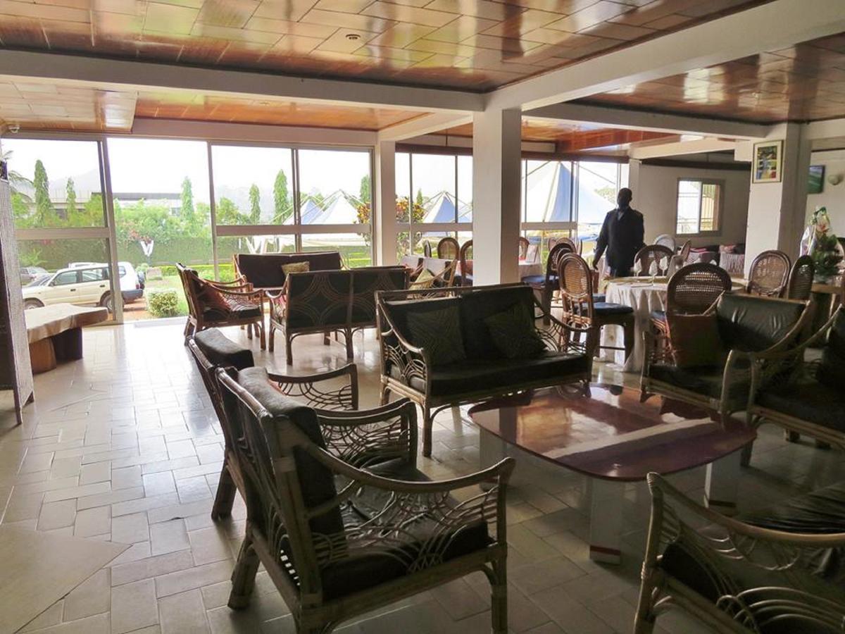 Hotel Azur Yaoundé Eksteriør bilde