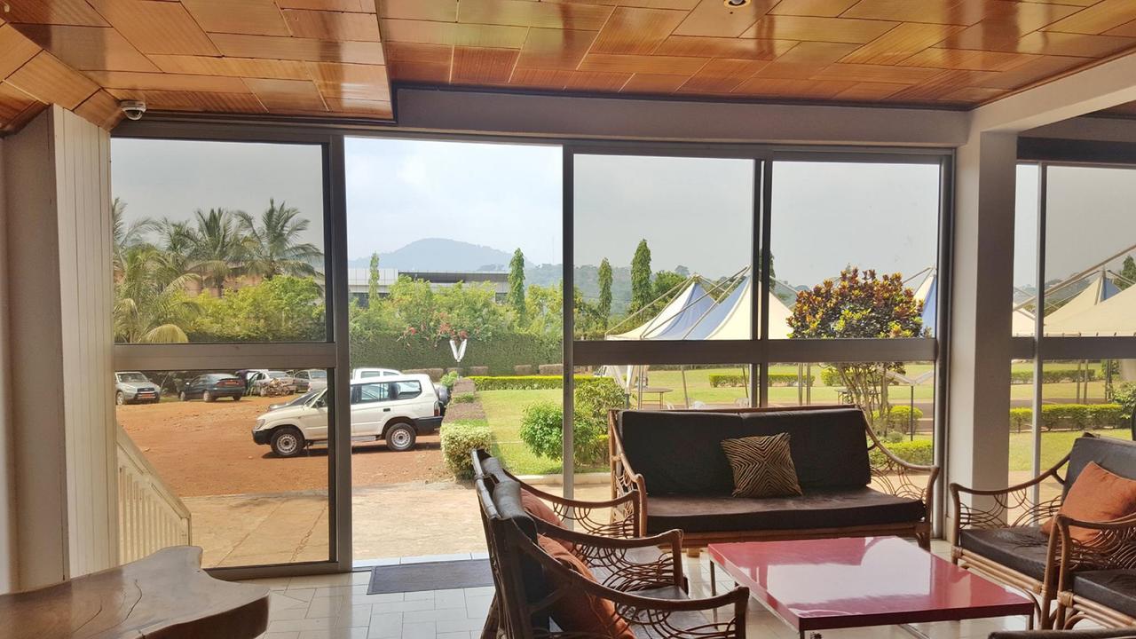 Hotel Azur Yaoundé Eksteriør bilde