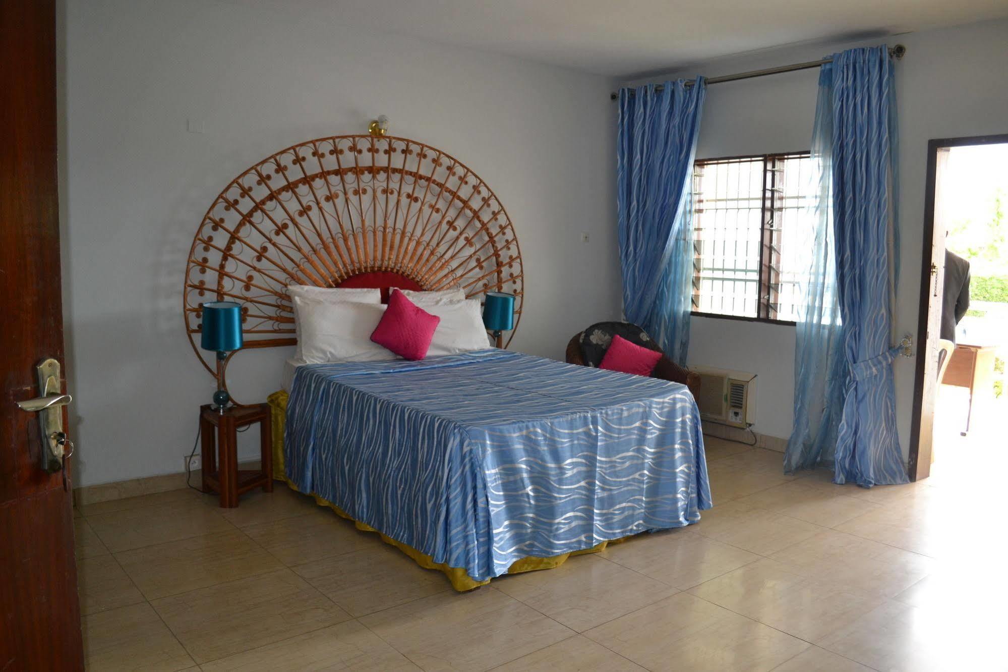 Hotel Azur Yaoundé Eksteriør bilde