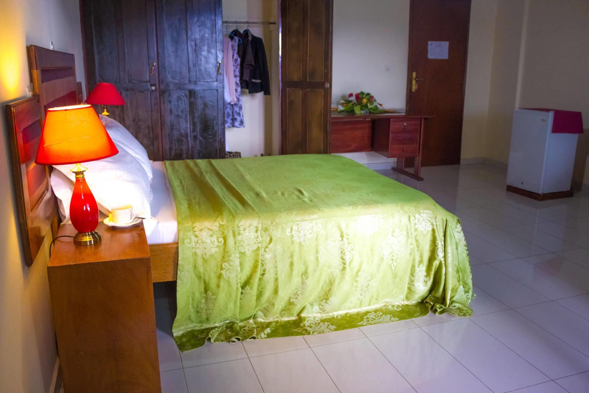 Hotel Azur Yaoundé Eksteriør bilde